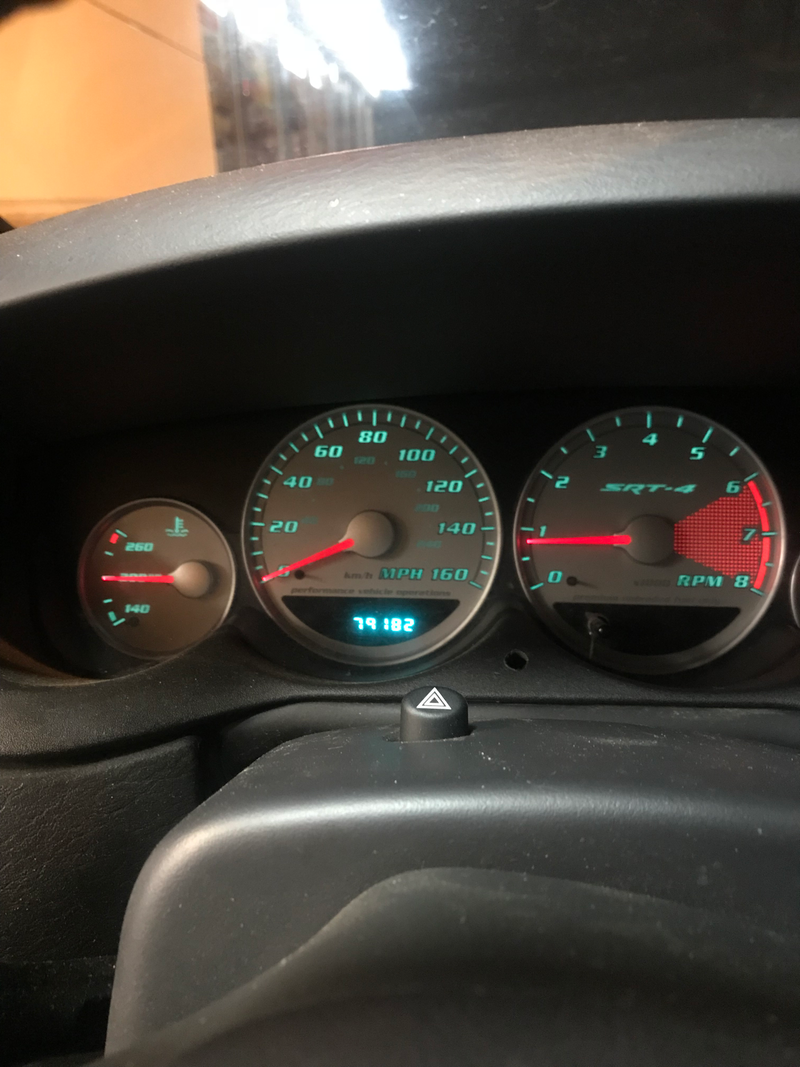This gauge cluster quickly reminds you that this isn’t your aunt’s Neon
